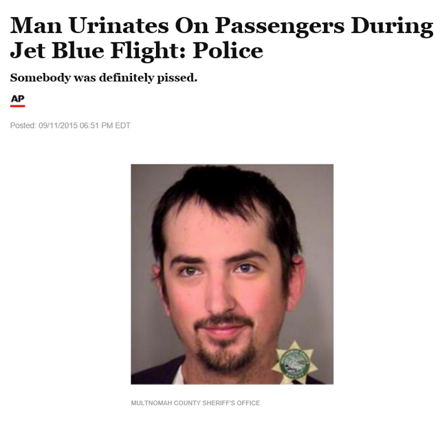 자고 있던 승객에게 오줌 세례 한 미국인 남성이 기내에서 다른 승객에 소변을 봐 충격을 주고 있다. /허핑턴포스트 홈페이지 캡처