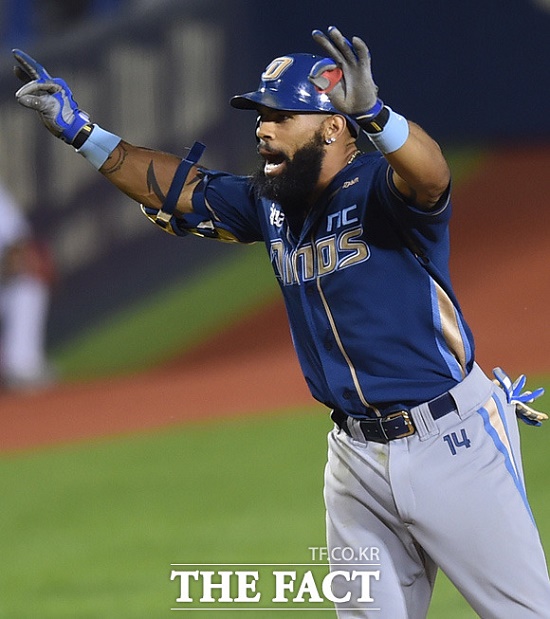 40-40 클럽 눈앞 테임즈가 14일 현재 KBO 리그 사상 첫 40-40클럽에 도루 4개를 남겨두고 있다. / 최용민 기자