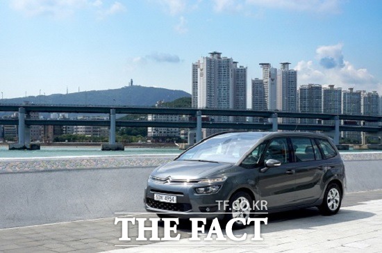 14일 시트로엥의 공식 수입원인 한불모터스는 오는 22일까지 8일 동안(일요일 제외) 시트로엥 추석맞이 특별 무상점검 캠페인을 시행한다고 밝혔다. / 한불모터스 제공