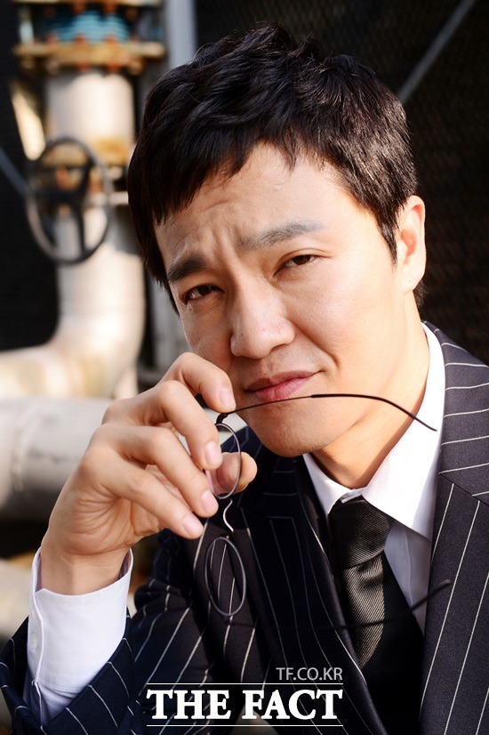 여왕의 꽃을 마친 조한철을 <더팩트> 사옥에서 만났다. 그는 인터뷰에서 연기에 대한 소신과 앞으로의 희망을 공개했다. /남윤호 기자