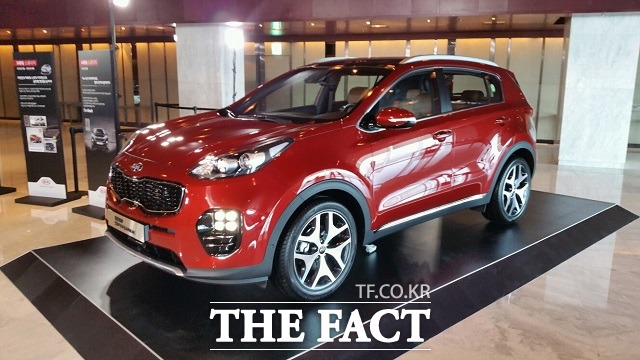 기아자동차의 준중형 스포츠유틸리티차량(SUV) 스포티지가 혁신적인 디자인과 강력해진 주행성능을 갖춘 4세대 모델 더 SUV, 스포티지로 새롭게 탄생했다. / 서재근 기자