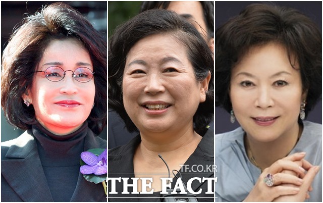 이화여대 출신엔 이명희 신세계 회장과 현정은 현대그룹 회장, 신영자 롯데삼동복지재단 이사장 등이 있다.