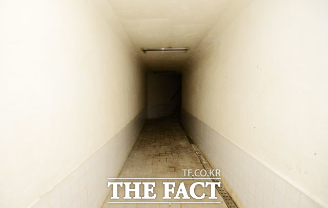 여의도 비밀벙커 공개 서울시는 지난 2005년 버스환승센터 공사 중 발견된 여의도 비밀벙커를 1일 오전 개방했다. /여의도=배정한 기자