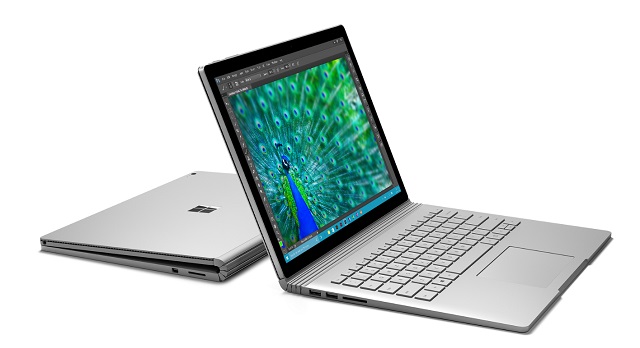 서피스북(사진)은 기존 노트북PC와 달리 키보드를 떼어내 태블릿PC로 사용할 수 있다. 배터리 성능은 최장 12시간 동안 사용할 수 있다. /마이크로소프트 제공