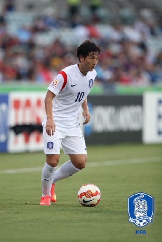 남태희 부진! 남태희가 9일 쿠웨이트시티 국립경기장에서 열린 2018 러시아월드컵 아시아지역 2차 예선 G조 4차전 쿠웨이트와 원정 경기에 오른쪽 측면 공격수로 선발 출전했으나 이렇다할 활약을 보이지 못했다. / 대한축구협회 제공