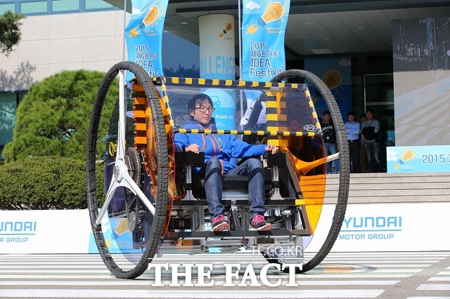 13일 현대차그룹은 현대기아자동차 경기도 화성에 있는 남양연구소에서 연구원들이 직접 제작한 신개념 이동수단을 공개하는 2015 R&D 아이디어 페스티벌을 진행했다. / 현대자동차 제공