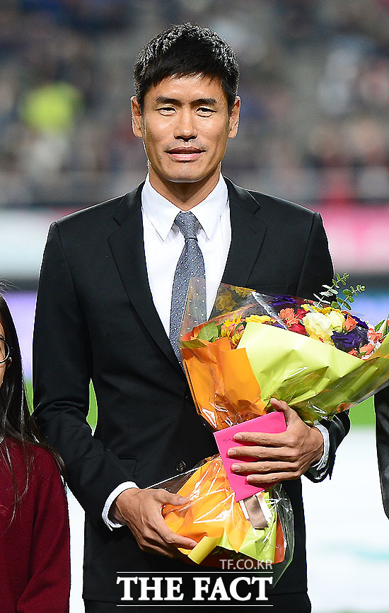 설기현 은퇴식! 설기현이 13일 서울월드컵경기장에서 열린 자메이카와 평가전 하프타임 때 은퇴식을 가졌다. / 서울월드컵경기장 = 배정한 기자