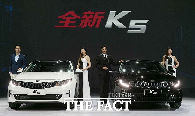 13일(현지시간) 기아자동차 중국 합작법인 둥펑위에다기아는 중국 상해 엑스포센터에서 중국형 신형 K5의 공식 출시 행사를 열고 본격적인 판매에 돌입했다. / 기아자동차 제공