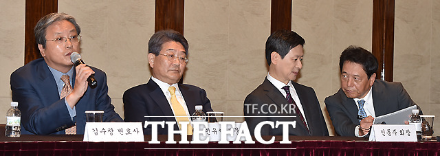 신동주 SDJ코퍼레이션 회장은 지난 1차 형제의 난과 달리 한국 내 우군을 확보했다. 사진은 왼쪽부터 법무법인 양헌의 김수창 대표변호사, 민유성 나무코프 회장, 신동주 회장, 법무법인 두우의 조문현 대표변호사 /이새롬 기자