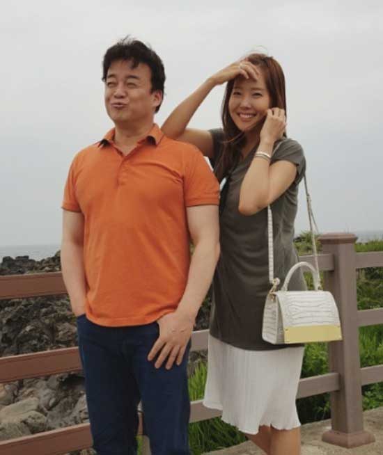 백종원 더본코리아 대표는 제주도를 다양한 사업요소를 갖춘 매력적인 곳으로 보는 한편, 호텔 더본의 성공 여부에 대해 긍정적으로 전망한다고 밝혔다. 사진은 백종원(왼쪽)·소유진 부부의 제주도 여행 /소유진 SNS