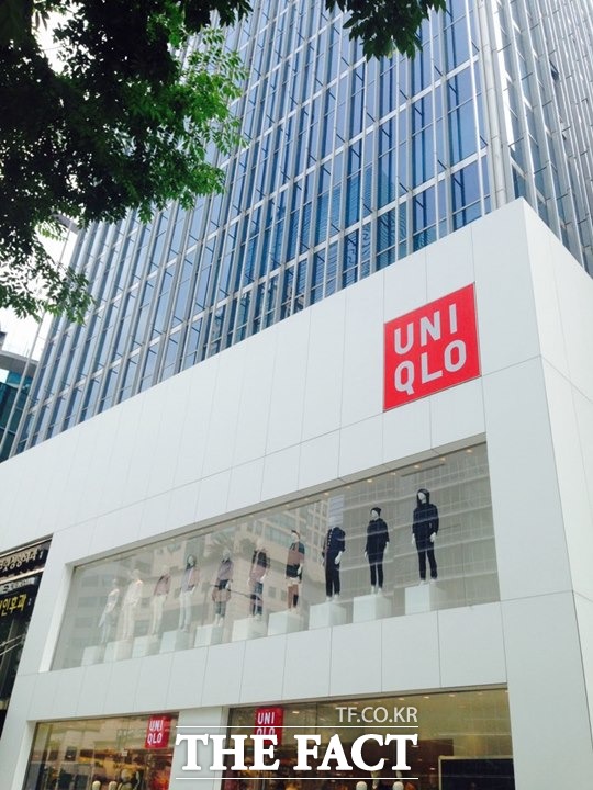 유니클로 히트텍으로 시작된 기능성 내의 시장이 답보에 이르렀다. 한국패션협회는 22일 2008년부터 시작된 기능성 내의 시장이 2014년 정점을 찍은 후 정체기에 접어들었다고 밝혔다./더팩트DB