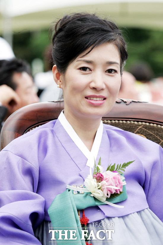 배우 나영희의 이혼 소식이 알려졌다. 나영희는 지난 2001년 재혼한 남편과 최근 결혼 생활을 정리했다. /더팩트 DB