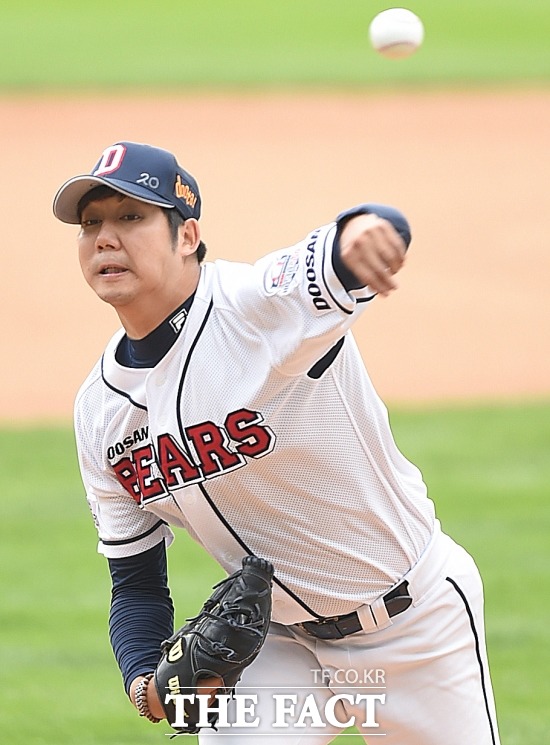 장원준 대표팀 선발 두산 장원준이 25일 국가 대표팀에 대체 선수로 발탁됐다. 사진은 지난 넥센 히어로즈와 준플레이오프 당시 장면. / 더팩트 DB