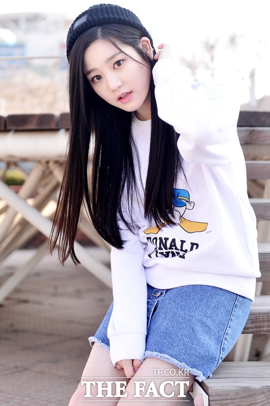 이유비가 자신을 협박하고 금품을 요구한 A 씨를 고소했다. A 씨는 지난 달 중순 이유비의 휴대전화를 습득한 후 개인 정보를 유출하겠다고 협박한 것으로 알려졌다.  /남윤호 기자