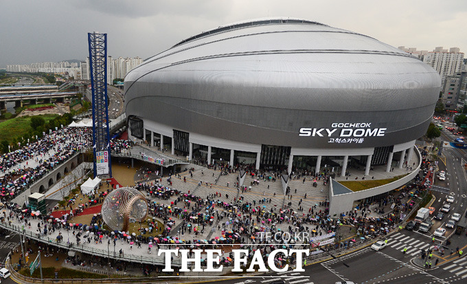 2009년 2월 첫 삽을 뜬지 7년 만인 지난 9월 완공된 고척돔은 사업비 총 1948억원을 들여 건설한 한국 최초의 돔 구장이다. /이새롬 기자