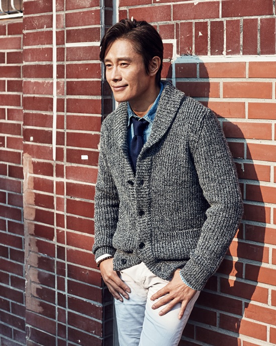 안상구 캐릭터를 위해 다양한 아이디어를 제안했어요 이병헌은 내부자들에서 연기한 안상구 캐릭터를 현장에서 대부분 애드리브로 진행했다고 설명했다. /쇼박스 제공