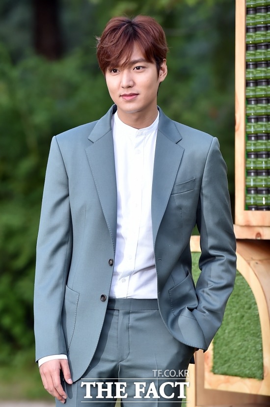 이민호 화보 사기 수사 협조. 배우 이민호의 화보 계약을 둘러싼 법적 잡음이 일어난 가운데 소속사가 상황을 지켜보며 판단할 예정이다. /이새롬 기자