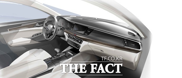 실내 공간에도 센터페시아로부터 도어트림까지 자연스럽게 이어지는 디자인을 적용해 프리미엄 세단에 걸맞은 고급스러운 이미지를 강조했다.
