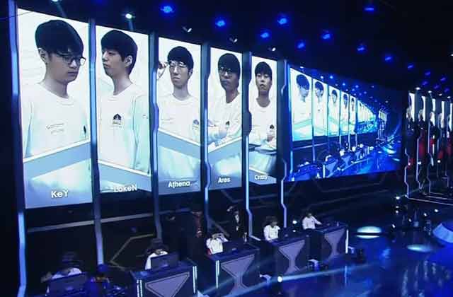 ESC 에버는 13일 부산 해운대구 벡스코 오디토리움에서 열린 네이버 2015 롤 케스파컵 4강전에서 롤드컵 우승팀 SK텔레콤 T1을 2대 0으로 꺾고 결승에 진출했다. /SPOTV 영상 갈무리