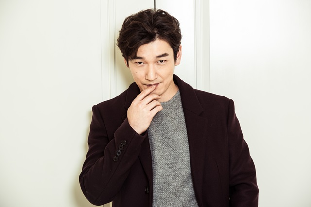 내부자들 주연배우 조승우. 16일 오후 서울 종로구 삼청동에서 진행된 영화 내부자들 인터뷰에서 조승우가 인연을 만나고 싶다는 소망을 밝혔다. /쇼박스 제공