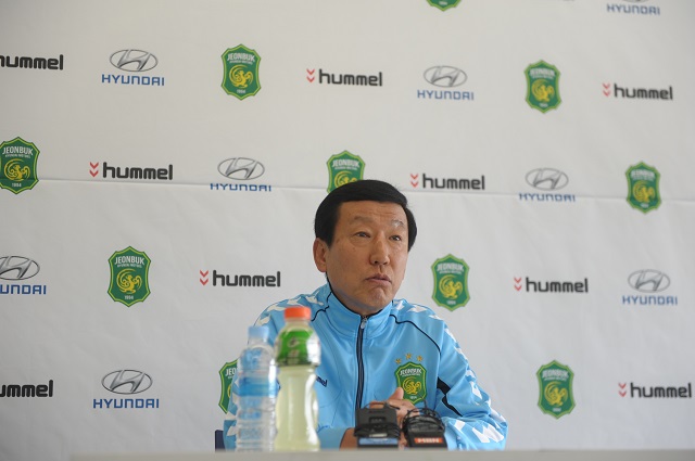 만족보단 아쉬움. 최강희 전북 감독이 18일 열린 우승 미디어데이에서 AFC 챔피언스리그에 대한 아쉬운 마음을 나타냈다. / 전북 현대 제공