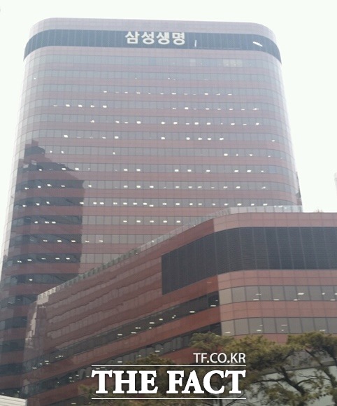 20일 삼성전자는 삼성생명보험과 서울 서초구 서초대로 74길 4의 건물에 대해 임대차 계약을 맺었다고 공시했다. /더팩트DB