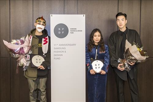 삼성물산 패션부문은 24일 제11회 삼성패션디자인펀드 수상자로 박종우 디자이너(왼쪽부터), 서혜인, 이진호 디자이너를 선정했다고 밝혔다. /삼성물산 패션부문 제공