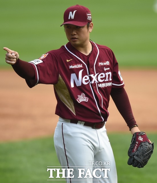 손승락, 롯데행 프리에이전트 자격을 얻은 손승락이 30일 롯데 자이언츠와 4년간 60억 원에 계약했다. / 더팩트 DB