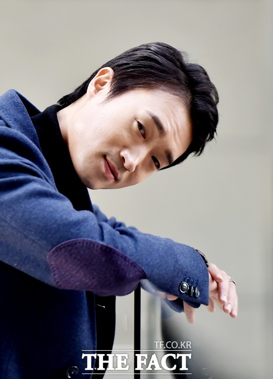 지난 11월 개봉한 영화 내부자들에서 조상무 역을 연기한 배우 조우진. 조우진이 1일 서울 금천구 <더팩트> 사옥을 방문해 인터뷰를 가졌다. /이새롬 기자