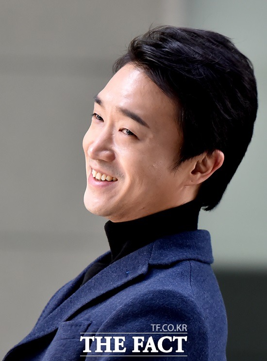 뜨거운 관심, 부끄럽지만 감사합니다 배우 조우진은 차기작을 위해 다양한 시나리오를 살피는 중이라며 열심히 연기하는 배우가 되겠노라 다짐했다. /이새롬 기자