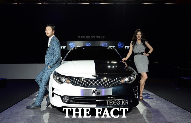 기아자동차의 중형 세단 K5는 국내 시장에서 6929대가 판매되며 지난 2013년 7월 7479대를 기록한 이후 28개월 만에 최다 판매실적을 기록했다.