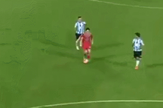 해트트릭! 남태희가 환상적인 드리블로 해트트릭을 작렬하고 있다.