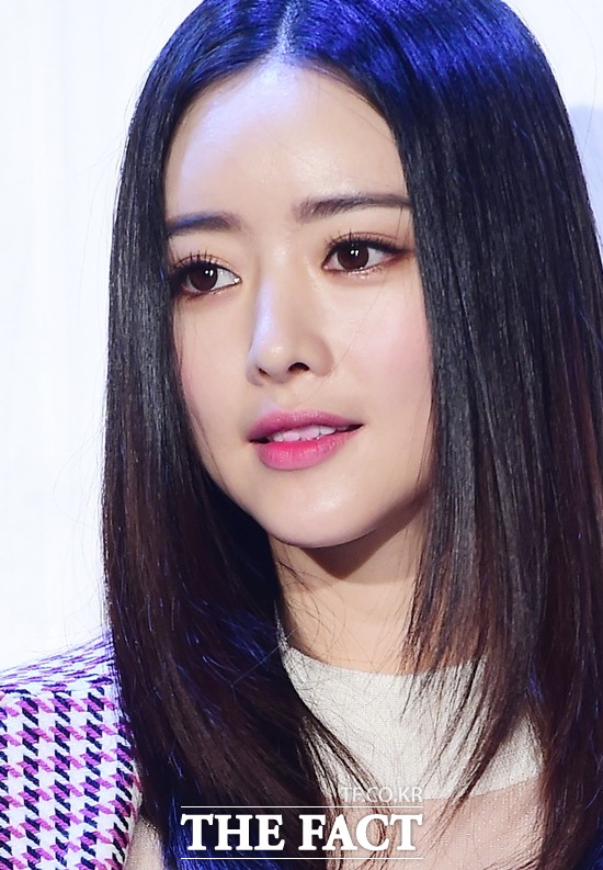 한국과 중국에서 활발하게 활동하고 있는 홍수아. 홍수아는 중국에서 원하는 캐릭터를 연기할 수 있어 좋다고 말했다. /배정한 기자