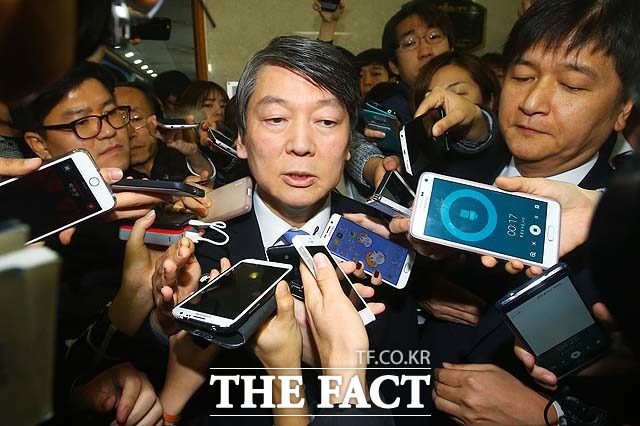 안 전 대표는 신당 창당이나 합류, 내년 총선 등 향후 행보에 대해선 추후에 말씀드리겠다며 답변을 피했다./국회=임영무 기자