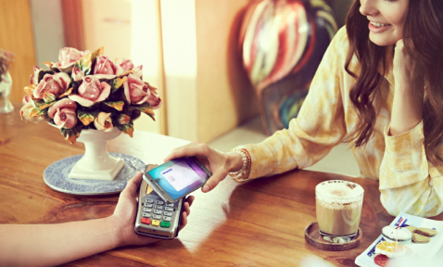 삼성전자와 애플이 내년 초 중국에서 모바일 결제 서비스를 본격적으로 시작할 예정이다. /삼성전자 제공