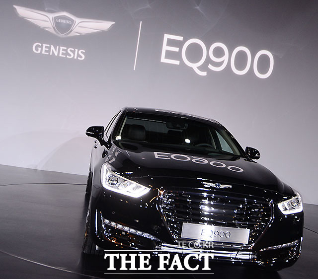 26일 업계에 따르면 현대자동차는 다음 달 11일부터 24일까지 미국 디트로이트에서 열리는 2016 북미 국제 오토쇼(NAIAS)에 제네시스 G90을 출품한다. /이덕인 기자