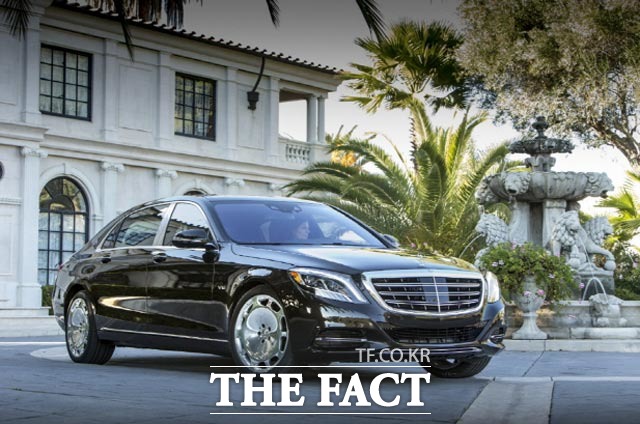 메르세데스-벤츠가 수입차 업계 최초로 프리미엄 플래그십 모델 연 1만 대를 판매하는 기록을 세웠다. /벤츠 제공