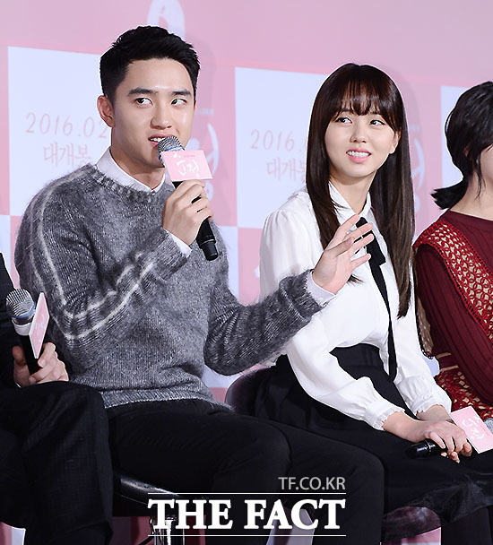 순정 도경수-김소현, 애드리브 장면. 배우 도경수(왼쪽)와 김소현의 촬영 중 설레는 스킨십이 오간 에피소드가 알려졌다. /이덕인 기자