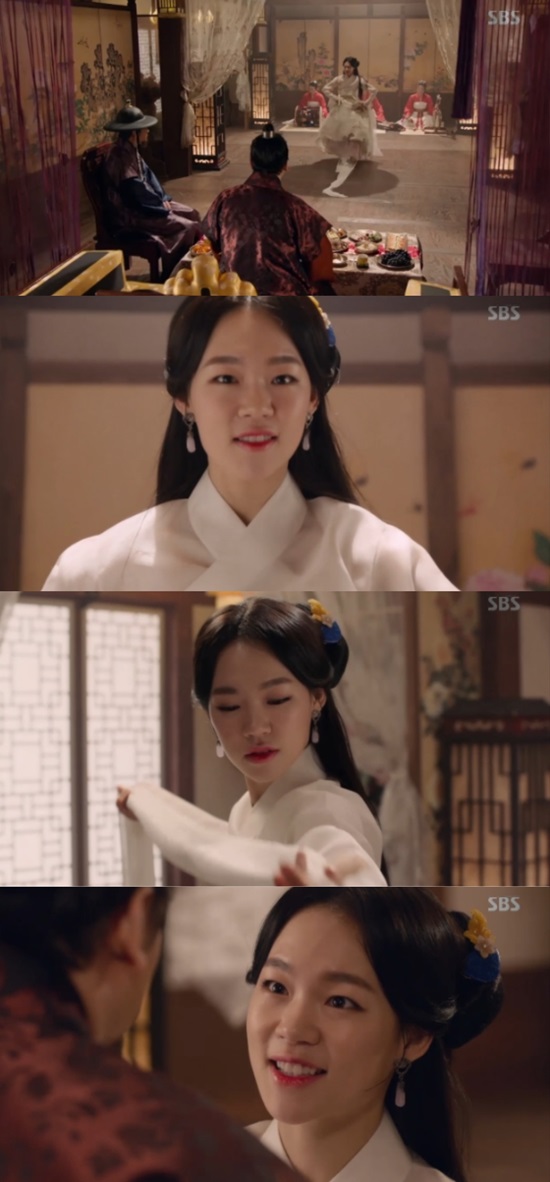 육룡이 나르샤 한예리 합류. 배우 한예리가 SBS 육룡이 나르샤에 윤랑 역으로 출연했다. /육룡이 나르샤 방송 캡처