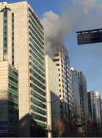  강남 테헤란로 인근 화재…인명 피해 확인 중