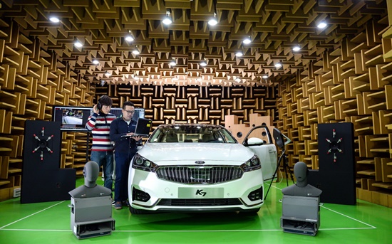 기아차는 고급스러움과 기술력에 방점을 찍은 올뉴 K7을 이달 중 출시한다고 밝혔다. /기아차 제공