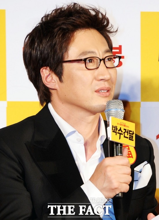 배우학교 박신양 연기 선생 도전. 배우 박신양이 tvN 배우학교에서 연예인들에게 연기를 가르치는 선생으로 출연한다. /더팩트DB