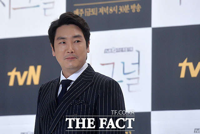 시그널 조진웅이 꼽은 응팔 장점. 배우 조진웅이 tvN 금토드라마 응답하라 1988 애청자임을 밝혔다. /문병희 기자