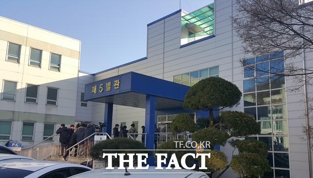 재판부는 지난 14일 재판에서 이부장 사장 측의 손을 들어줬다. /변동진 기자