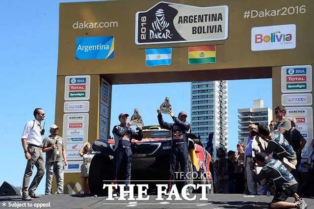 푸조 토탈 팀은 1990년 대회 이후 26년 만에 2016 다카르 랠리에서 최공 우승했다.