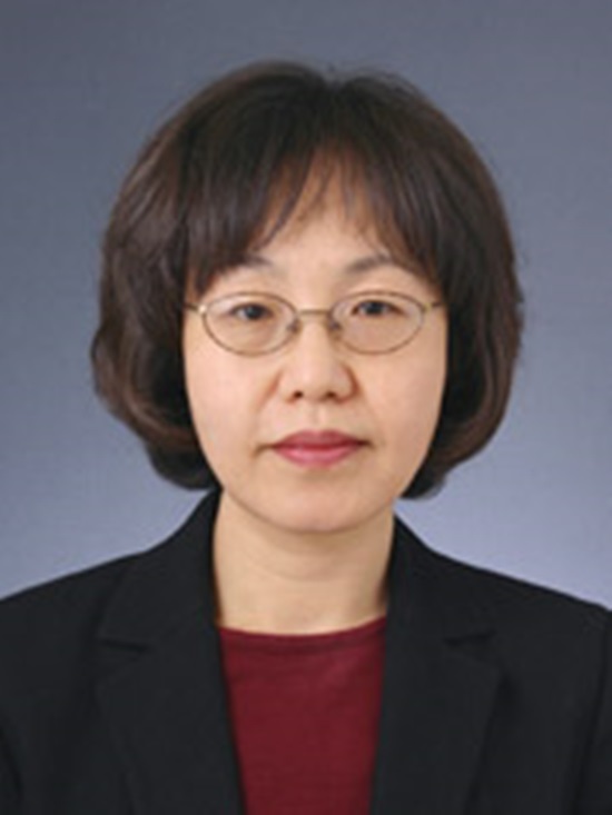 권미혁 전 한국여성단체연합 대표가 20일 더불어민주당에 입당했다./더불어민주당 제공