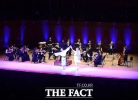 [TF포토] 더팩트와 함께하는 신년음악회…'비엔나 왈츠 오케스트라'