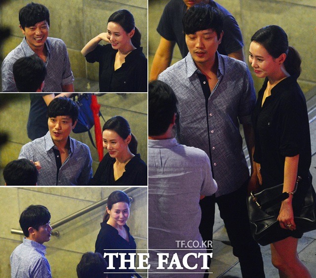 박희순 박예진 영화 데이트. 배우 박희순(왼쪽 맨 아래 왼쪽) 박예진 부부의 데이트 영상이 더팩트 카메라에 담겼다. /더팩트DB