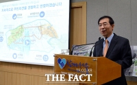 [TF포토] '서울역 7017 프로젝트' 설명하는 박원순 시장