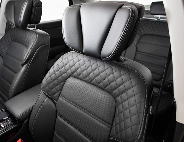 SM6의 프리미엄 시트 패키지는 나파가죽으로 제작된다. 가격은 50만 원.